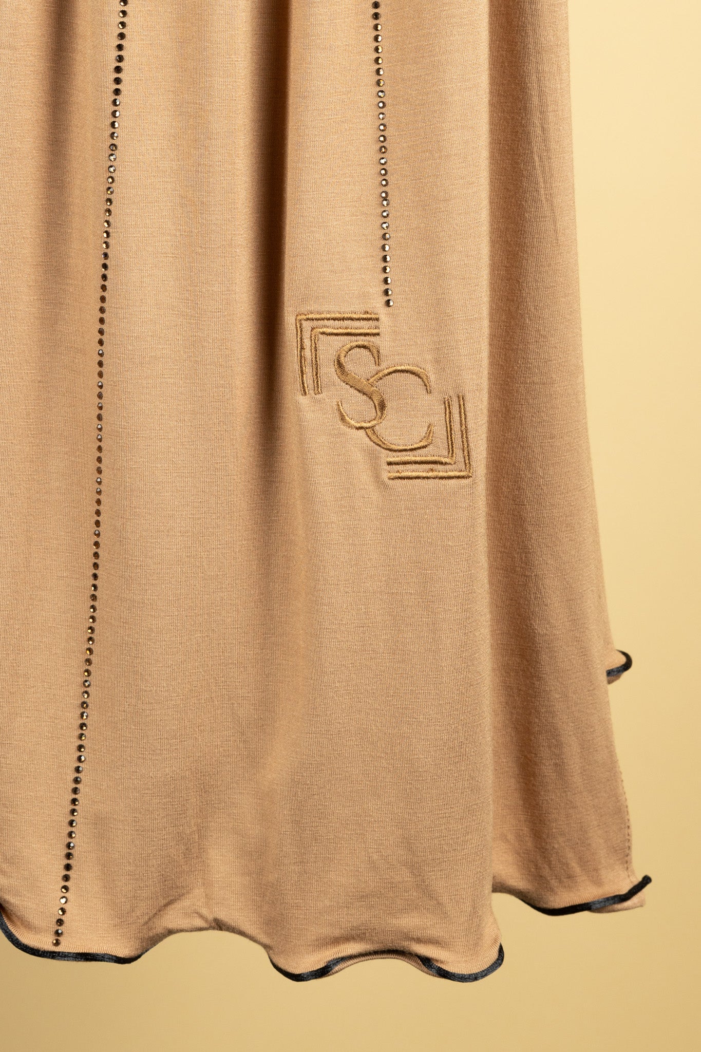 The Revamp | Camel x Black